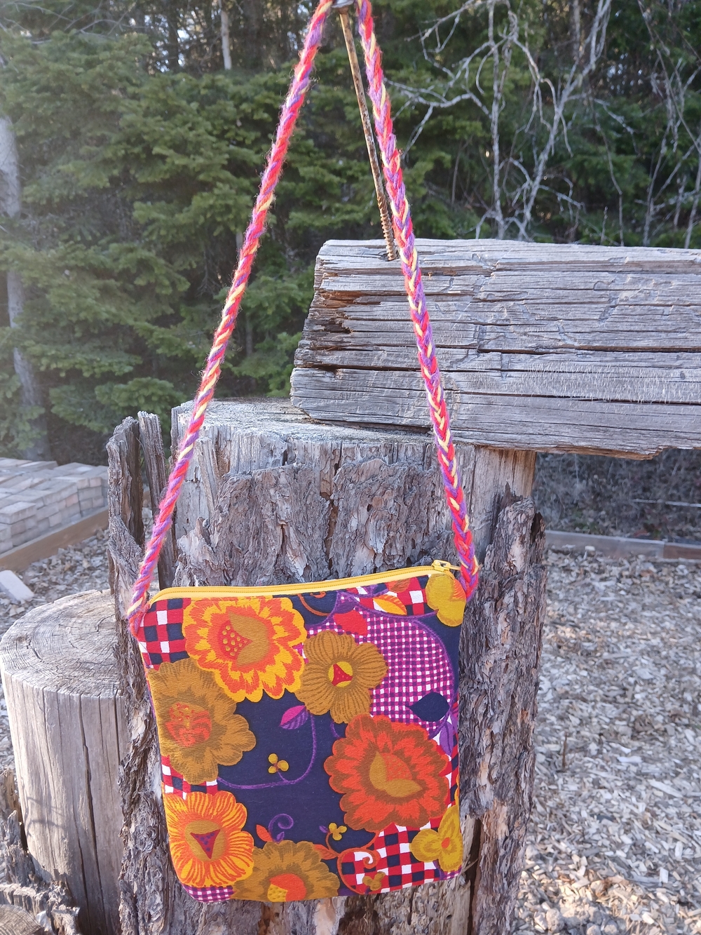 Handmade Floral Crossbody Bag in Purple and Orange Bohemian Retro Inspired - Picture 5 of 5